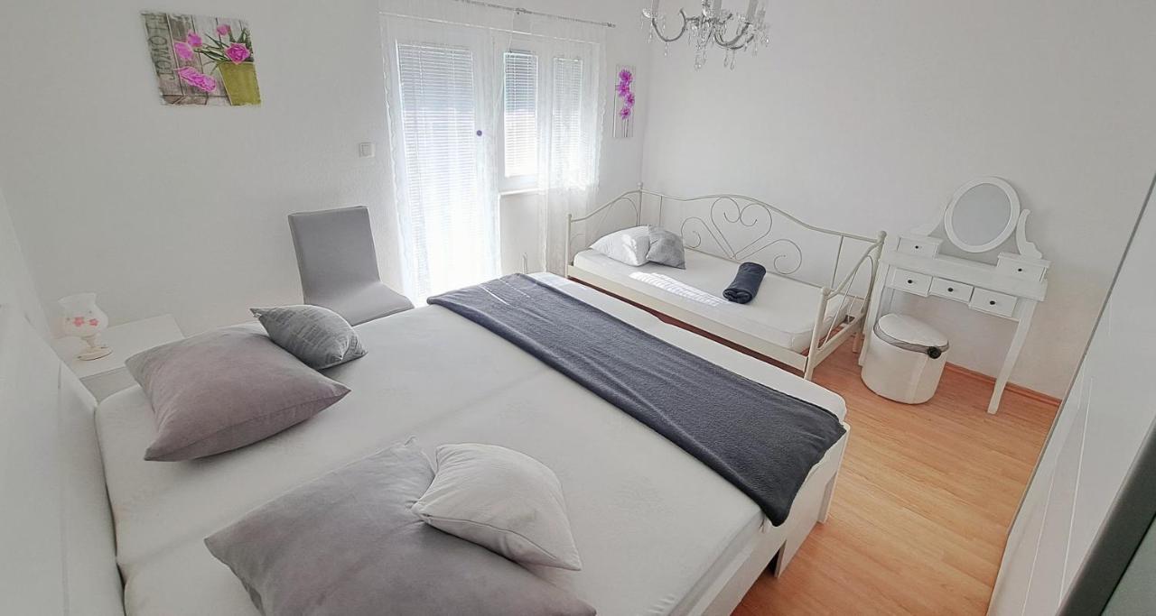 Maria Apartments Kaštela Buitenkant foto